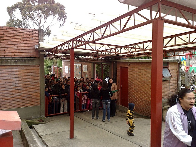 Mucha Gente